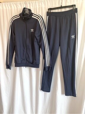 Adidas Navy / White Women’s Track Suit - Size Small NWOT